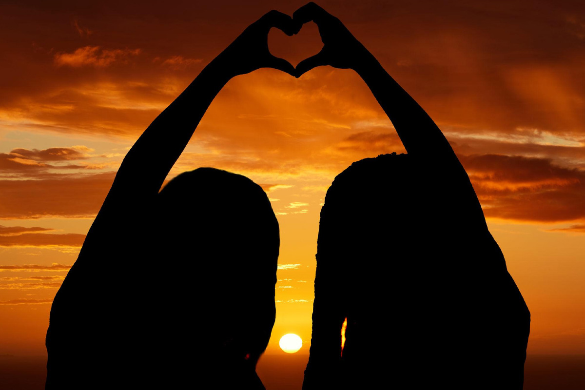 Top 10 Sex Tips for Gay, Lesbian & Bi Couples (Better Intimacy Guide)